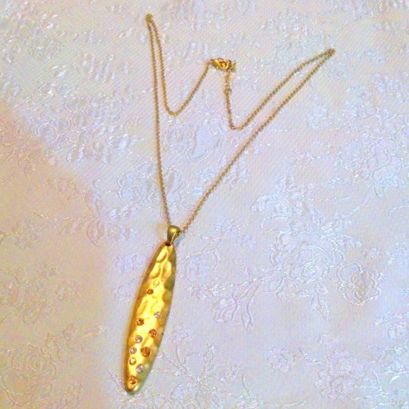 Matte Gold Tone Rhinestone Pendant Necklace - Picture 4 of 5